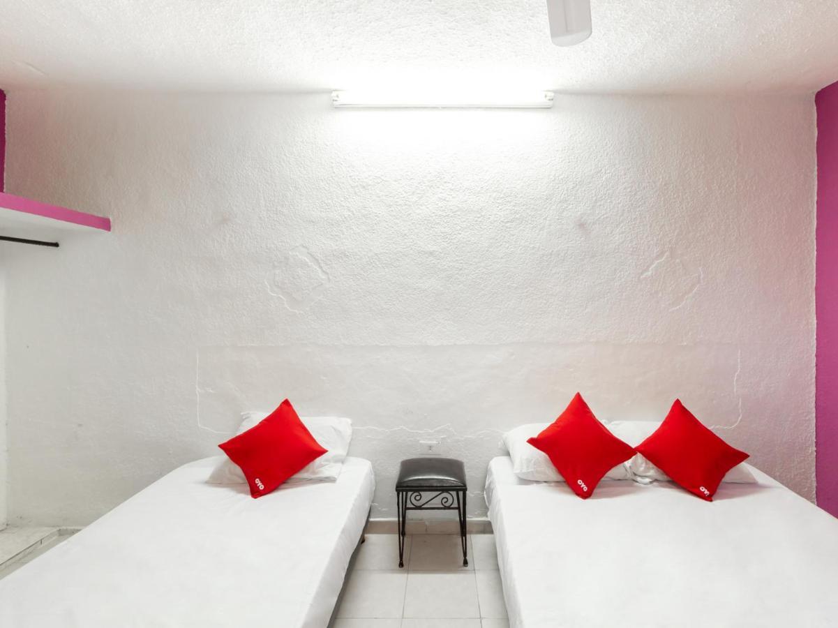 Hotel Aventura Мерида Екстериор снимка