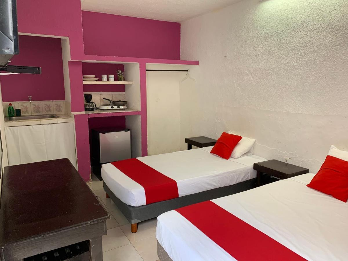 Hotel Aventura Мерида Екстериор снимка