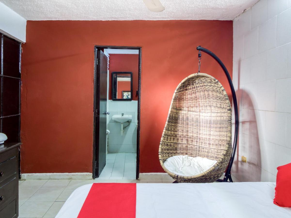 Hotel Aventura Мерида Екстериор снимка