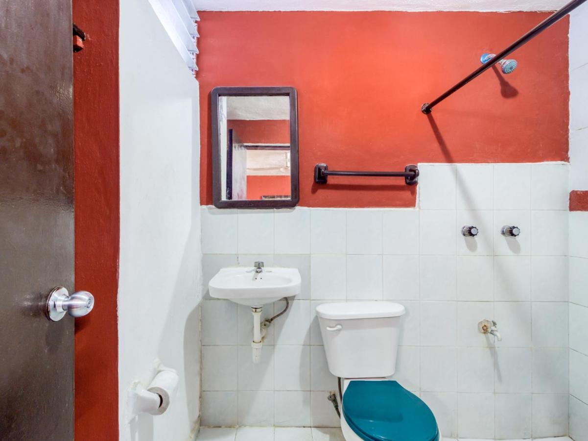 Hotel Aventura Мерида Екстериор снимка